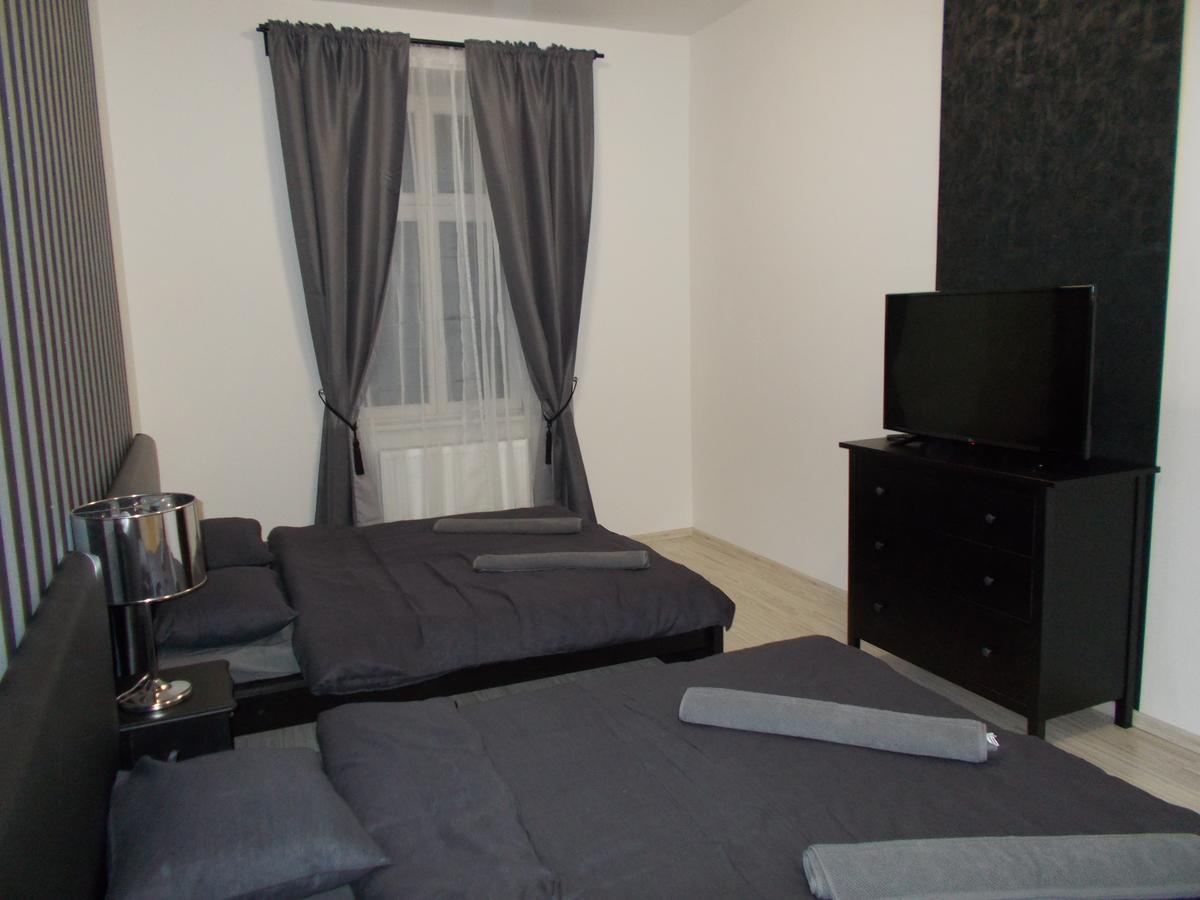 Top Wenceslas Square Apart Otel 3*